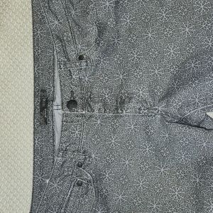 Prana Kara jeans sz 10. Gray patterned